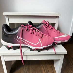 Nike Kids Pink Soccer Cleats
